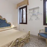 Casa Del Melograno Bed & Breakfast 3*
