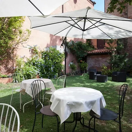 فندق مبيت وإفطار Casa Del Melograno