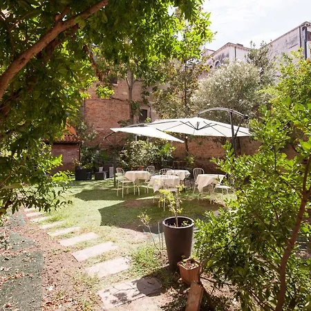 فندق مبيت وإفطار Casa Del Melograno 3*
