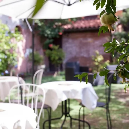 Casa Del Melograno