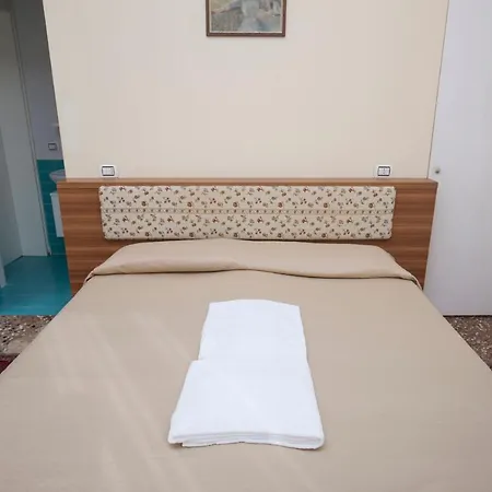 فندق مبيت وإفطار Casa Del Melograno البندقية