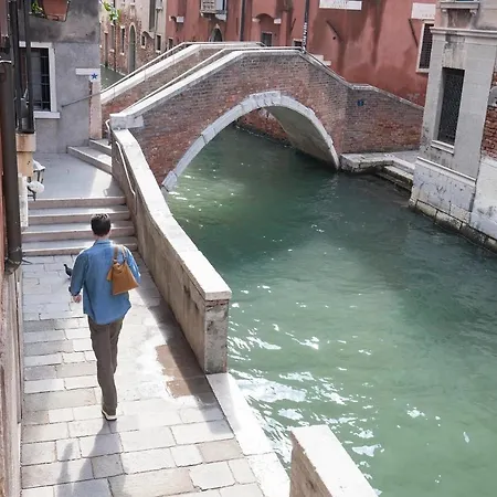 Casa Del Melograno Bed & Breakfast 3*