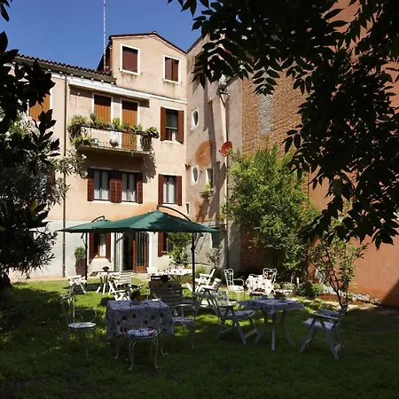 Panzió Casa Del Melograno