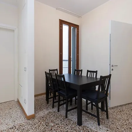 Casa Del Melograno Bed & Breakfast 3*