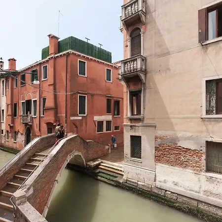 Casa Del Melograno Alojamento de Acomodação e Pequeno-almoço 3*