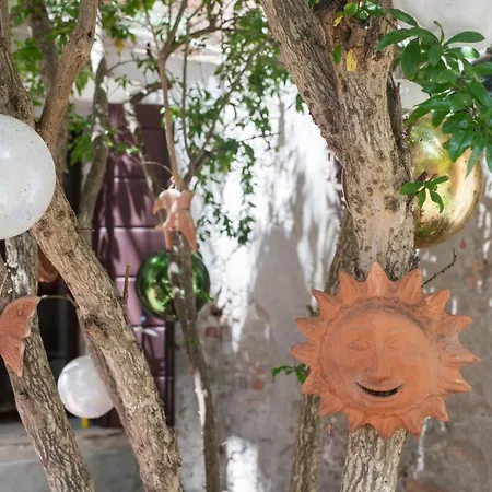 Casa Del Melograno Bed & Breakfast 3*