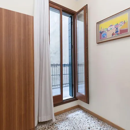 Casa Del Melograno Bed & Breakfast