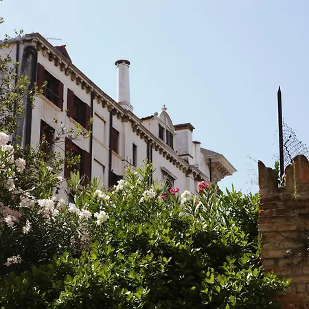 Casa Del Melograno