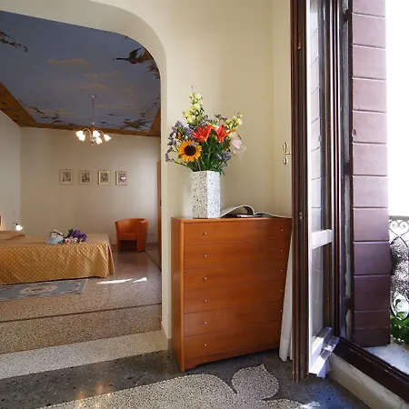 Alojamento de Acomodação e Pequeno-almoço Casa Del Melograno