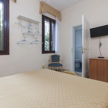 Alojamento de Acomodação e Pequeno-almoço Casa Del Melograno Veneza