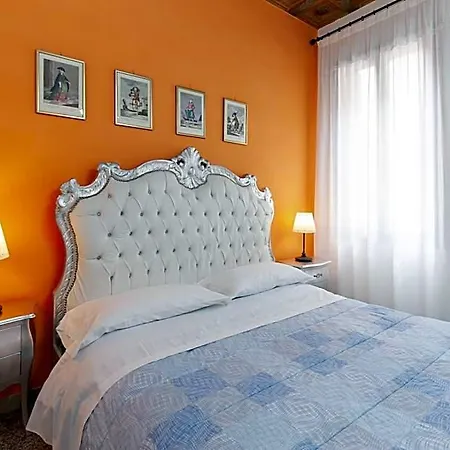 Casa Del Melograno Bed & Breakfast 3*