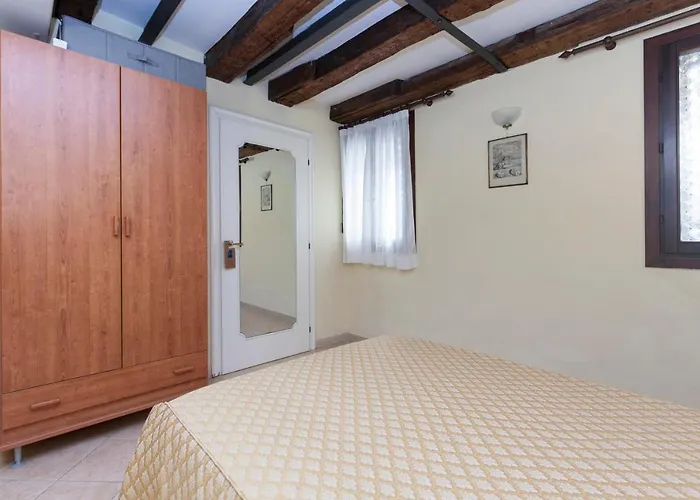Casa Del Melograno Alojamento de Acomodação e Pequeno-almoço 3*