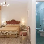 Casa Del Melograno Bed & Breakfast 3*