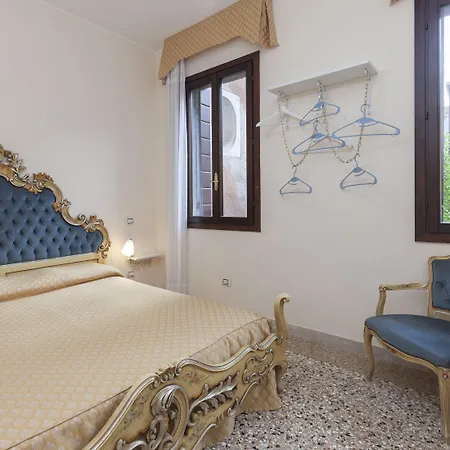 Casa Del Melograno Alojamento de Acomodação e Pequeno-almoço 3*