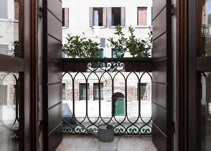 Bed & Breakfast Casa Del Melograno 3*