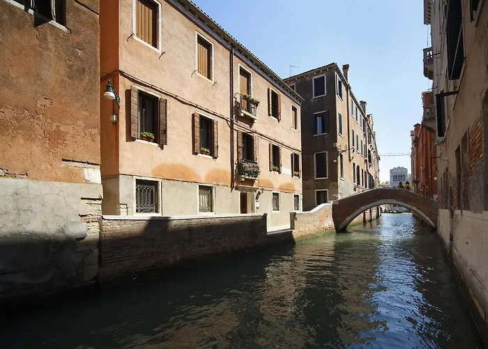 Bed & Breakfast Casa Del Melograno Venice